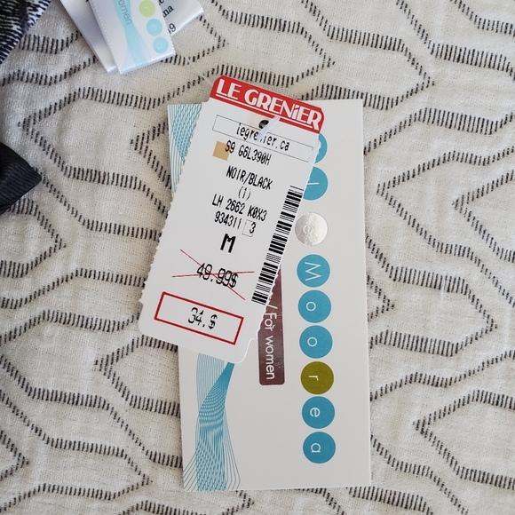 FREE ADD ON lle Moorea Printed Bathing Suit Top Size Medium - Picture 8 of 8